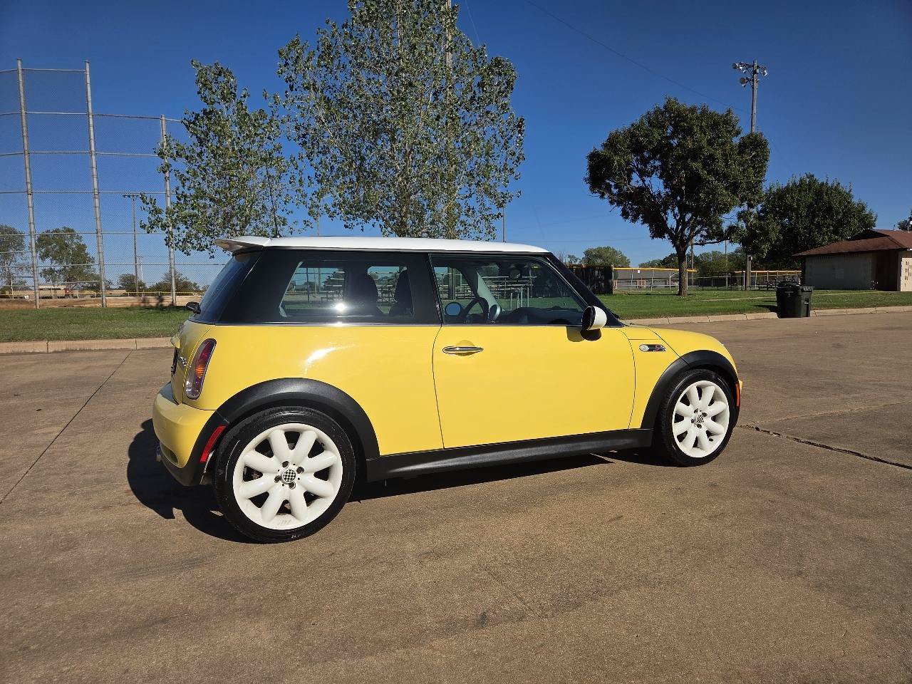 Used 2003 MINI Cooper S FWD image 28