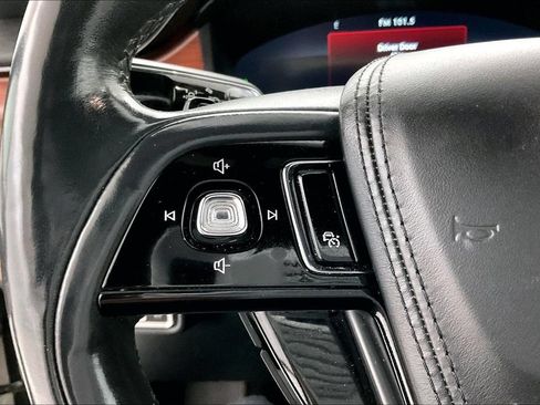 Used 2021 Lincoln Aviator Reserve w/ Equipment Group 202A AWD/4WD image 11