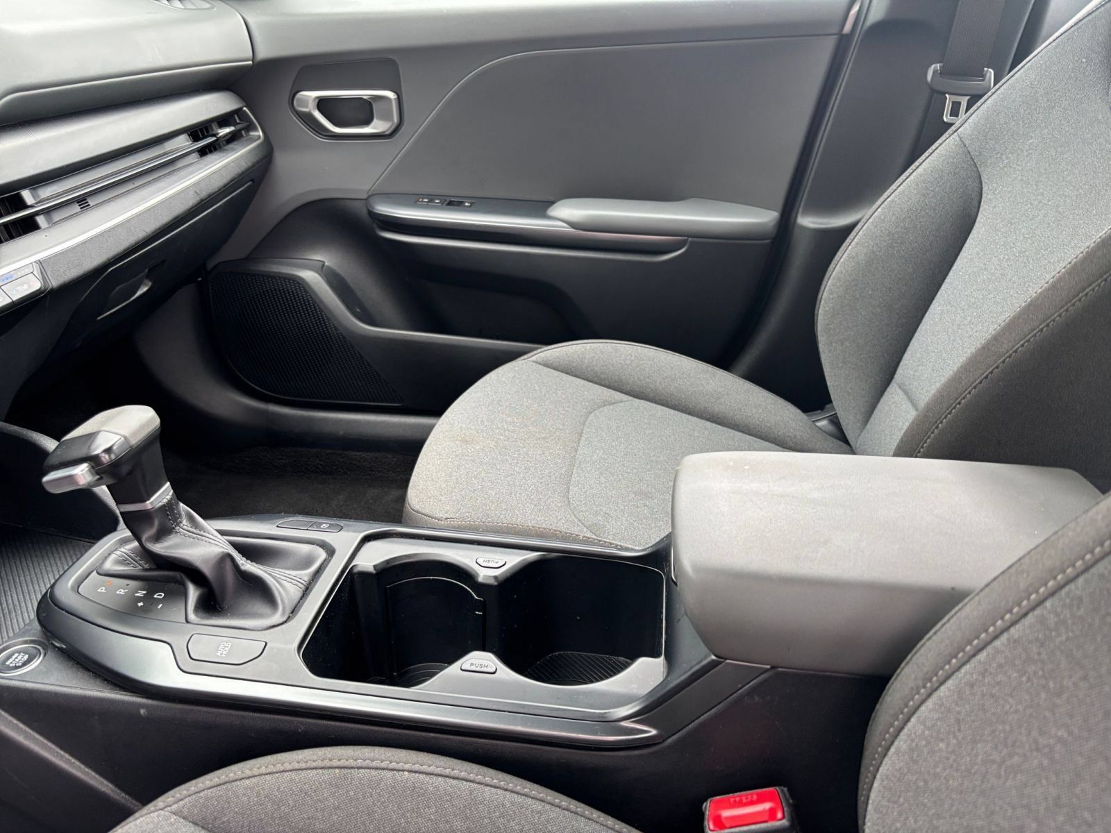 Used 2025 Kia K4 FWD image 39