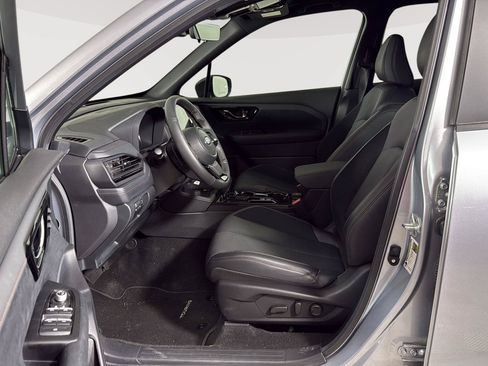 Certified 2026 Subaru Forester Touring AWD/4WD image 5