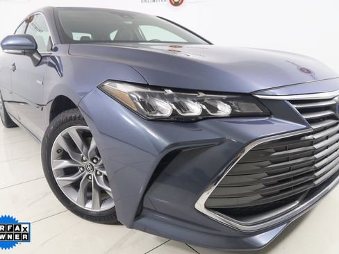 Used 2019 Toyota Avalon XLE image 14