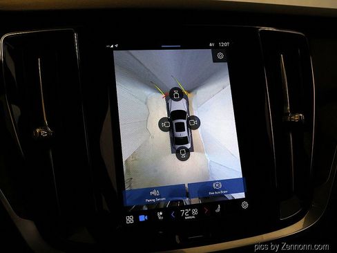 Used 2023 Volvo S60 T8 Plus image 22