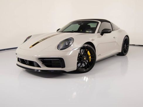 Certified 2022 Porsche 911 Targa 4 GTS image 6