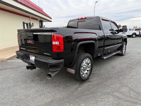Used 2019 GMC Sierra 2500 Denali image 3