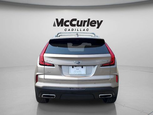 Certified 2025 Cadillac XT4 Premium Luxury w/ Technology Package AWD/4WD image 6