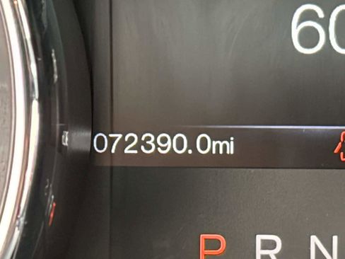 Used 2016 Ford Mustang Convertible image 33