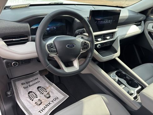 New 2026 Ford Explorer Active w/ Active Comfort Package RWD image 27