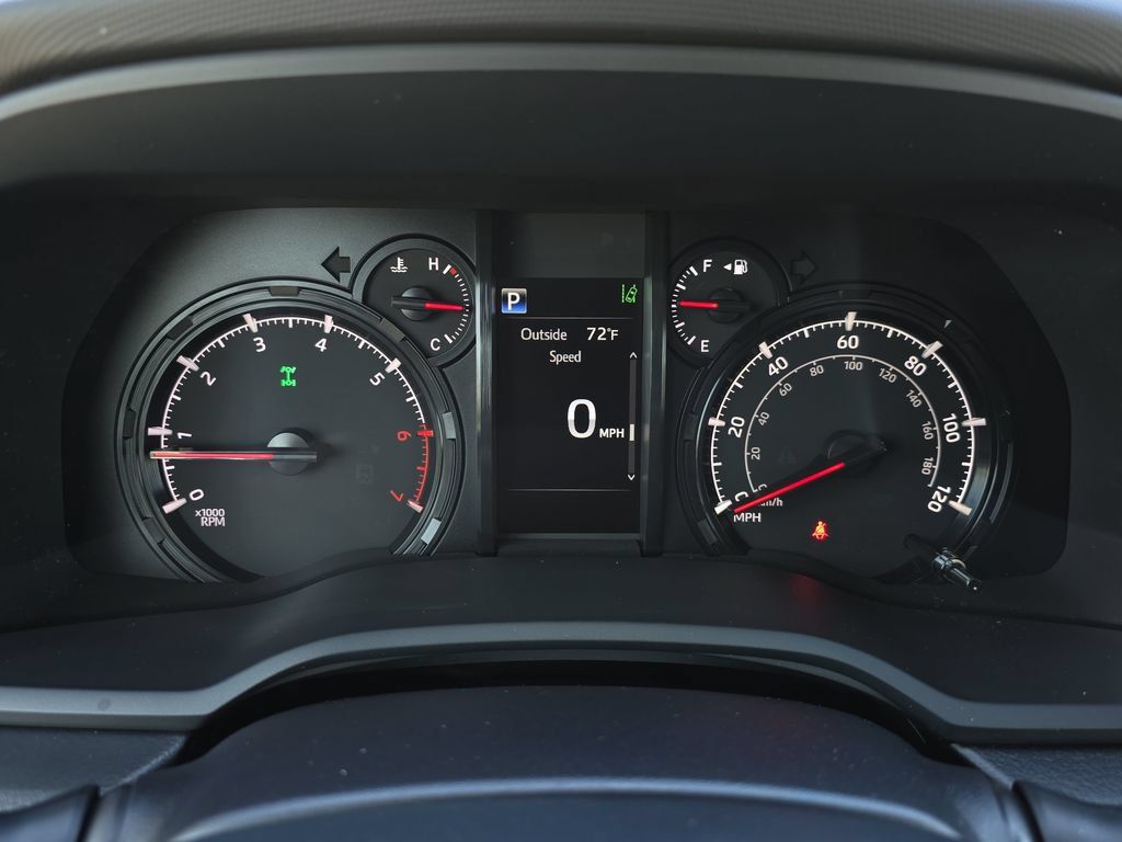 Used 2022 Toyota 4Runner SR5 Premium w/ Moonroof Package AWD/4WD image 21