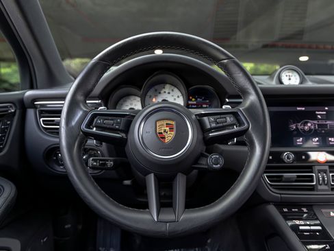 Certified 2022 Porsche Macan S AWD/4WD image 29