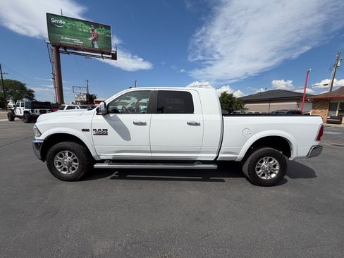 Used 2014 RAM 2500 Laramie w/ Convenience Group AWD/4WD image 3