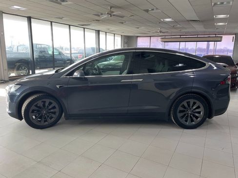 Used 2018 Tesla Model X 75D image 4