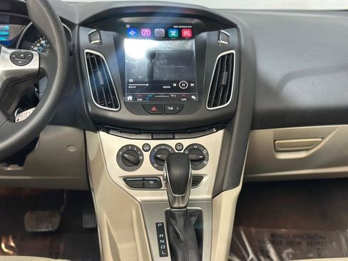 Used 2012 Ford Focus SE FWD image 16