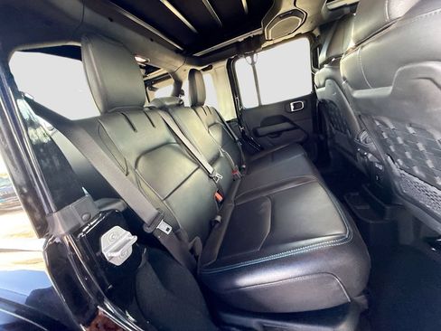 Used 2022 Jeep Wrangler Unlimited Rubicon 4xe w/ Steel Bumper Group AWD/4WD image 32