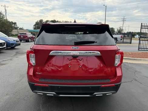 Used 2023 Ford Explorer XLT w/ Equipment Group 202A RWD image 6
