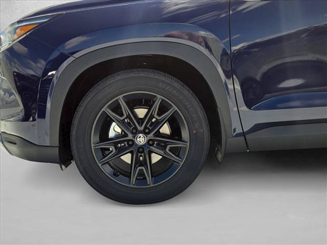 New 2026 Toyota Grand Highlander FWD image 10