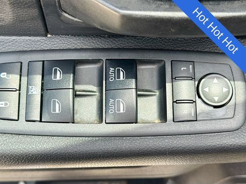 Used 2018 RAM 2500 Tradesman w/ Chrome Appearance Group AWD/4WD image 15
