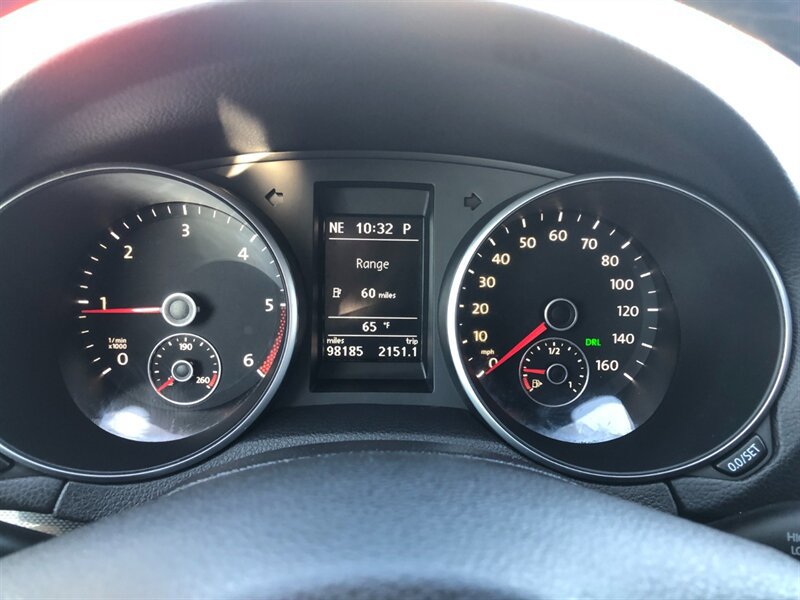 Used 2011 Volkswagen Jetta TDI FWD image 11