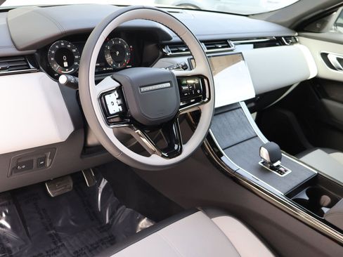 New 2026 Land Rover Range Rover Velar Dynamic SE image 12