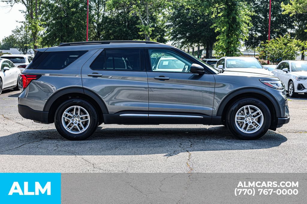 Used 2025 Ford Explorer Active RWD image 9