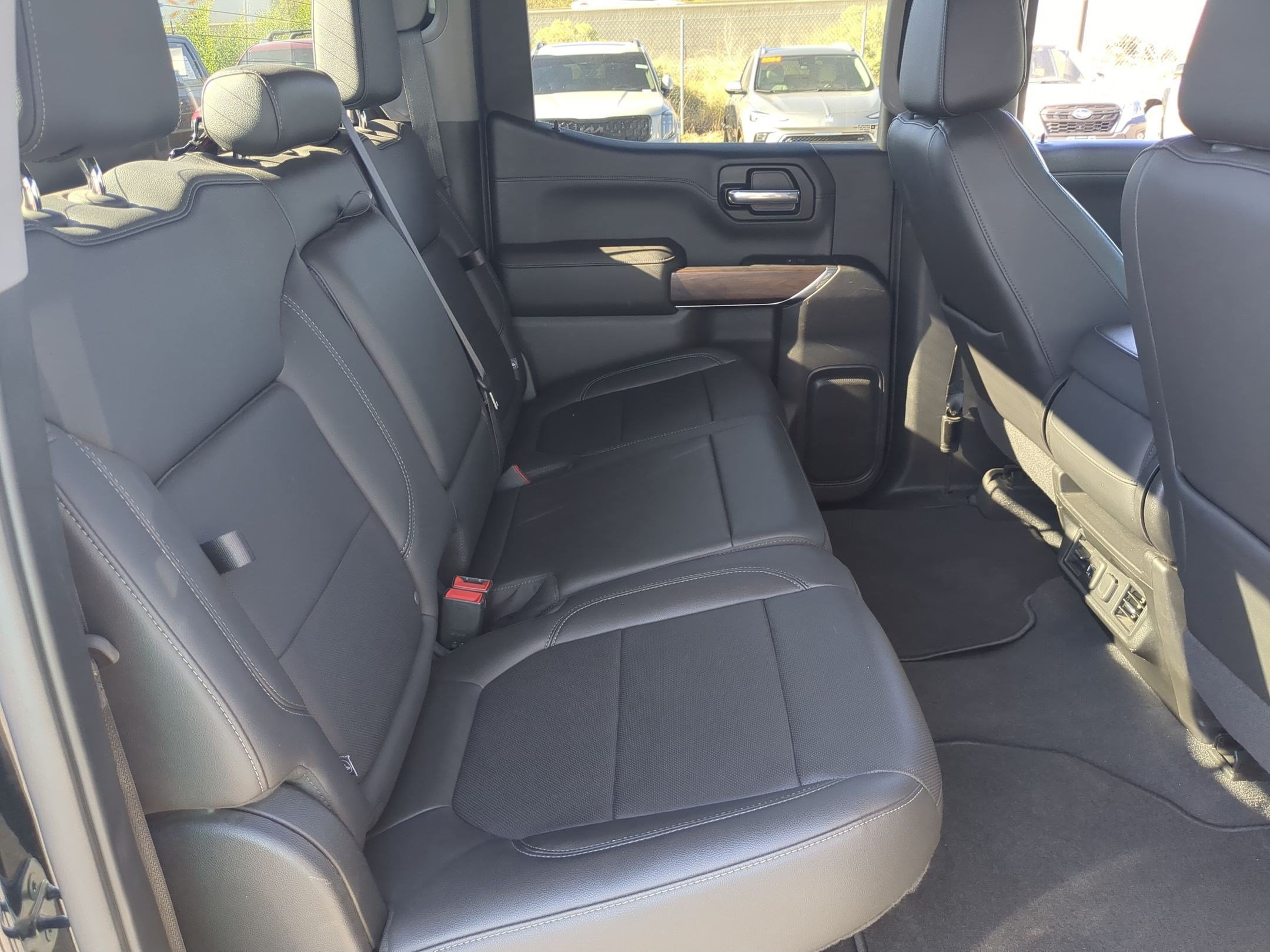 Used 2020 GMC Sierra 1500 SLT w/ Driver Alert Package I AWD/4WD image 28