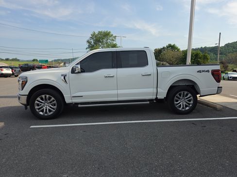 Used 2024 Ford F150 Lariat AWD/4WD image 7