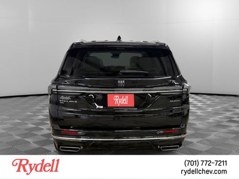 Used 2025 Buick Enclave Avenir w/ Super Cruise Package image 4