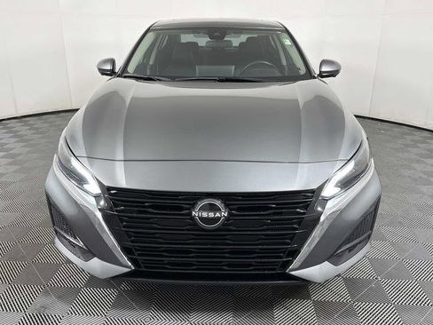 Used 2023 Nissan Altima 2.5 SL image 2