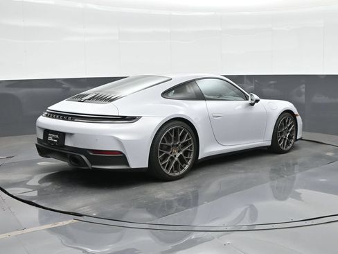 Certified 2025 Porsche 911 Carrera RWD image 7