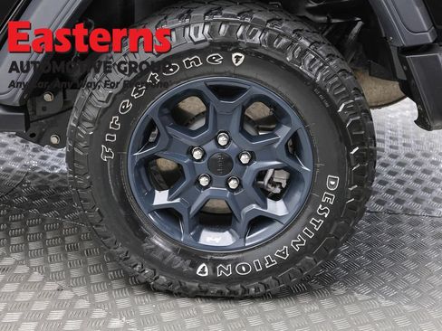Used 2023 Jeep Wrangler Unlimited w/ Sun & Screen Package AWD/4WD image 8