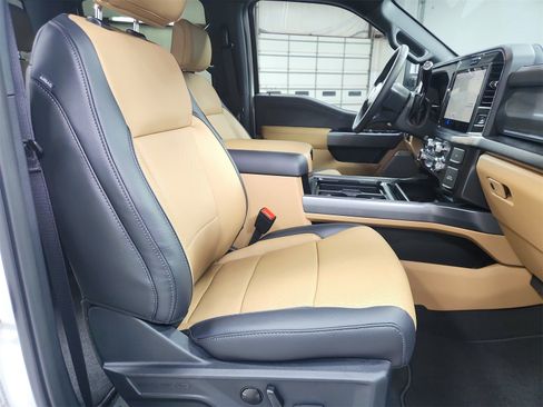 New 2026 Ford F250 Lariat w/ Chrome Package image 38