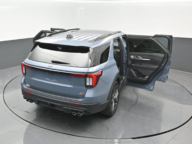Certified 2025 Ford Explorer ST w/ Sun And Sound Package AWD/4WD image 26
