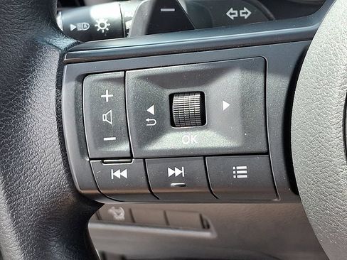 Used 2024 Nissan Rogue S AWD/4WD image 20