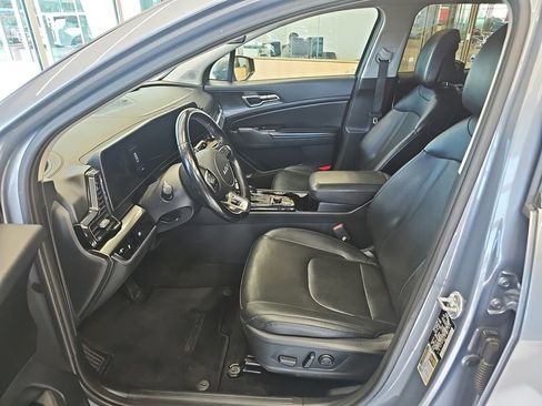 Certified 2023 Kia Sportage EX image 12