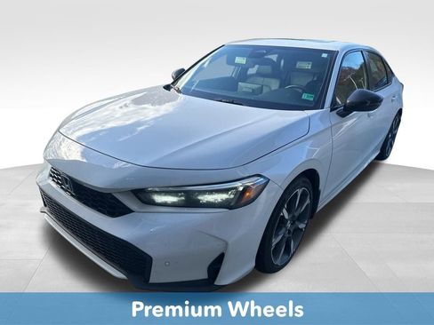 Certified 2025 Honda Civic Sport Touring image 3