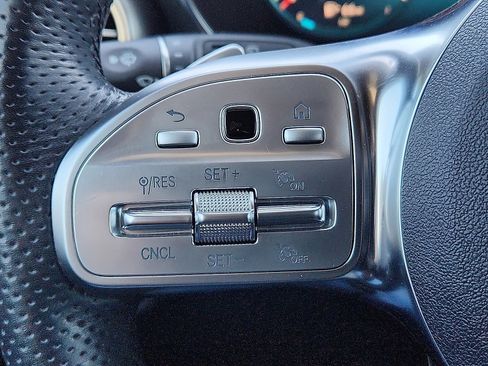 Used 2022 Mercedes-Benz GLC 300 4MATIC image 15