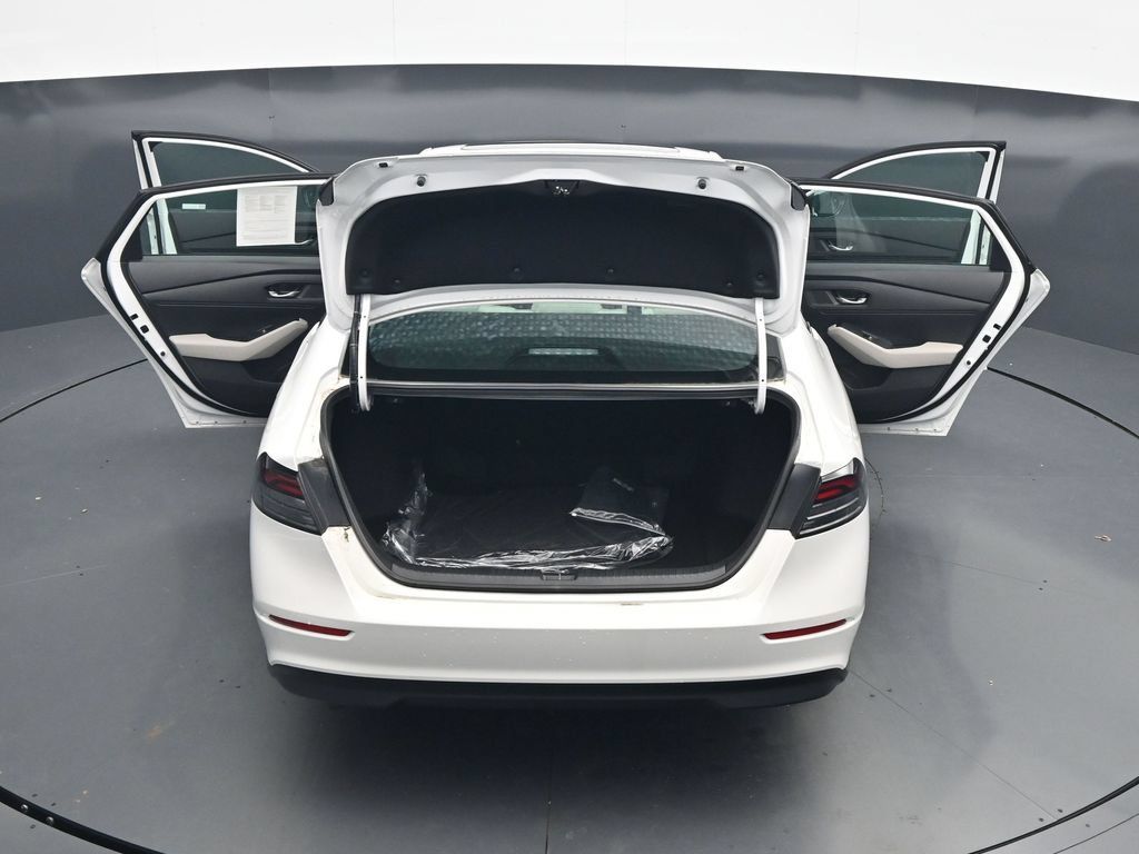 Used 2026 Honda Accord SE image 43