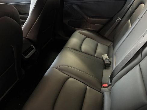 Used 2020 Tesla Model 3 Standard Range image 5