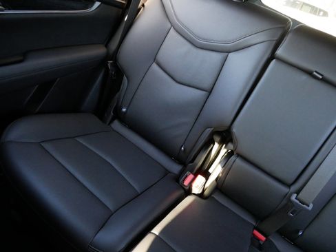 Used 2023 Cadillac XT5 Premium Luxury w/ Technology Package image 12