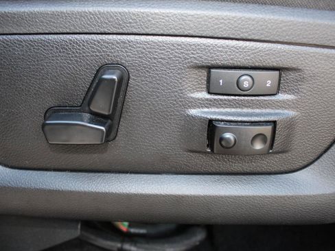 Used 2016 RAM 2500 Laramie w/ Convenience Group image 14