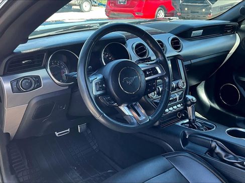 Used 2018 Ford Mustang Premium image 16