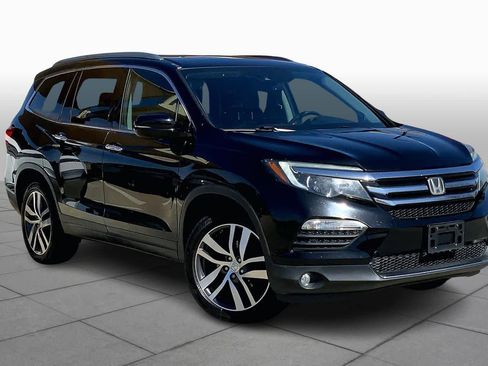 Used 2017 Honda Pilot Elite image 3