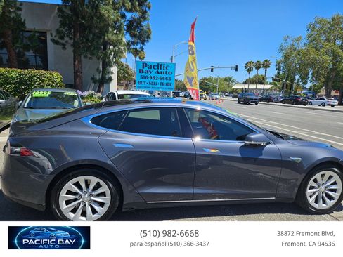 Used 2016 Tesla Model S 70 RWD image 8