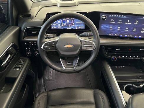 Used 2025 Chevrolet Tahoe LT AWD/4WD image 18