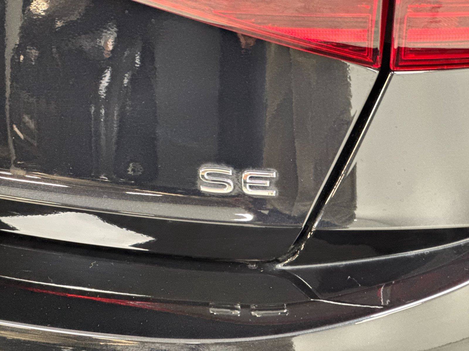 New 2026 Volkswagen Jetta SE w/ Black Wheel Package FWD image 24