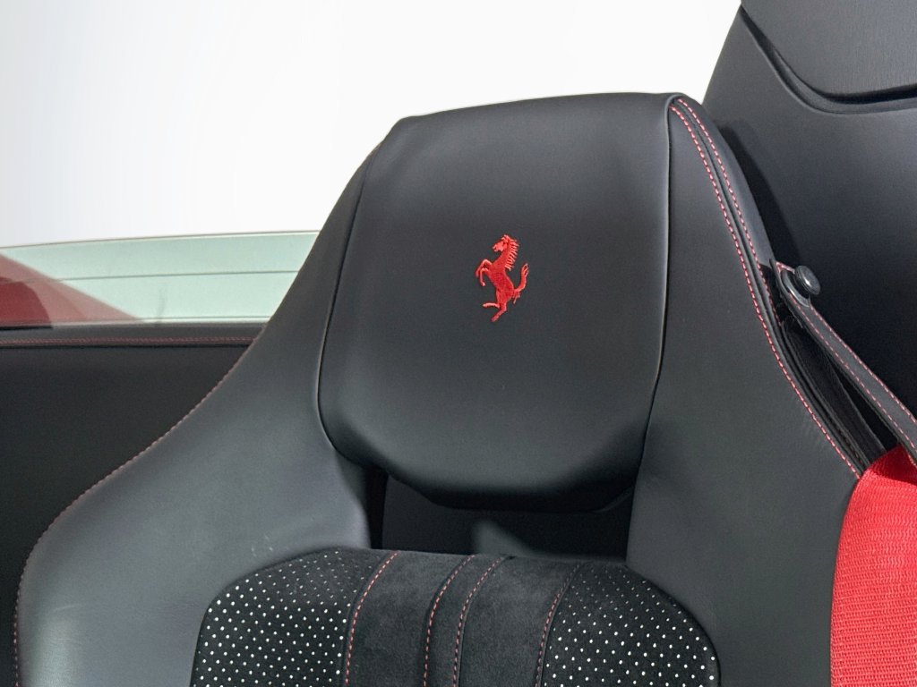 Certified 2022 Ferrari F8 Tributo RWD image 20