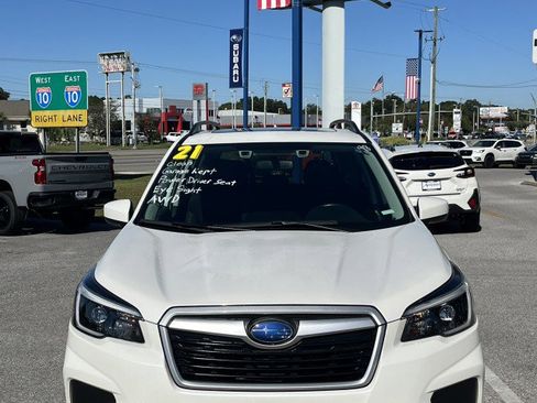 Used 2021 Subaru Forester Premium image 8