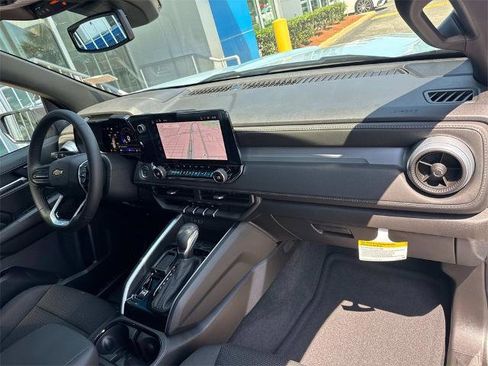 Used 2025 Chevrolet Colorado LT image 12