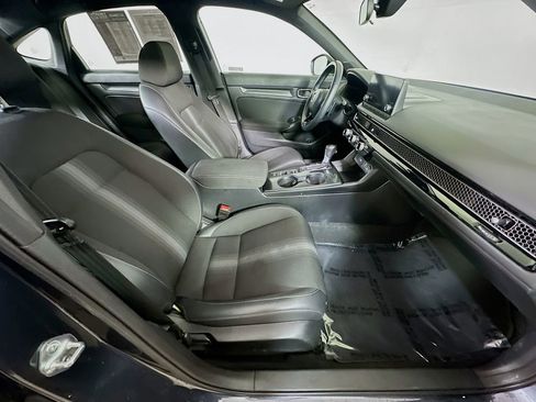 Used 2023 Honda Civic Sport image 12
