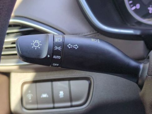 Used 2020 Hyundai Santa Fe SE image 27