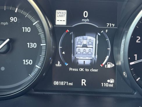 Used 2017 Land Rover Discovery Sport HSE AWD/4WD image 39